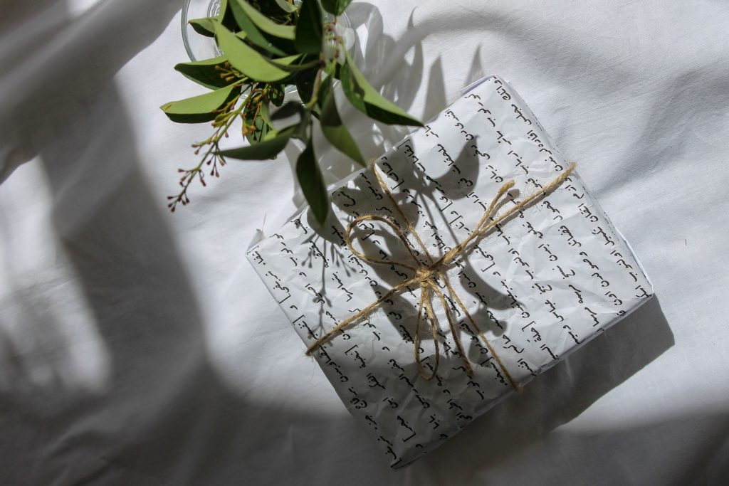 Eco-Friendly Wedding Gift Wrapping Ideas