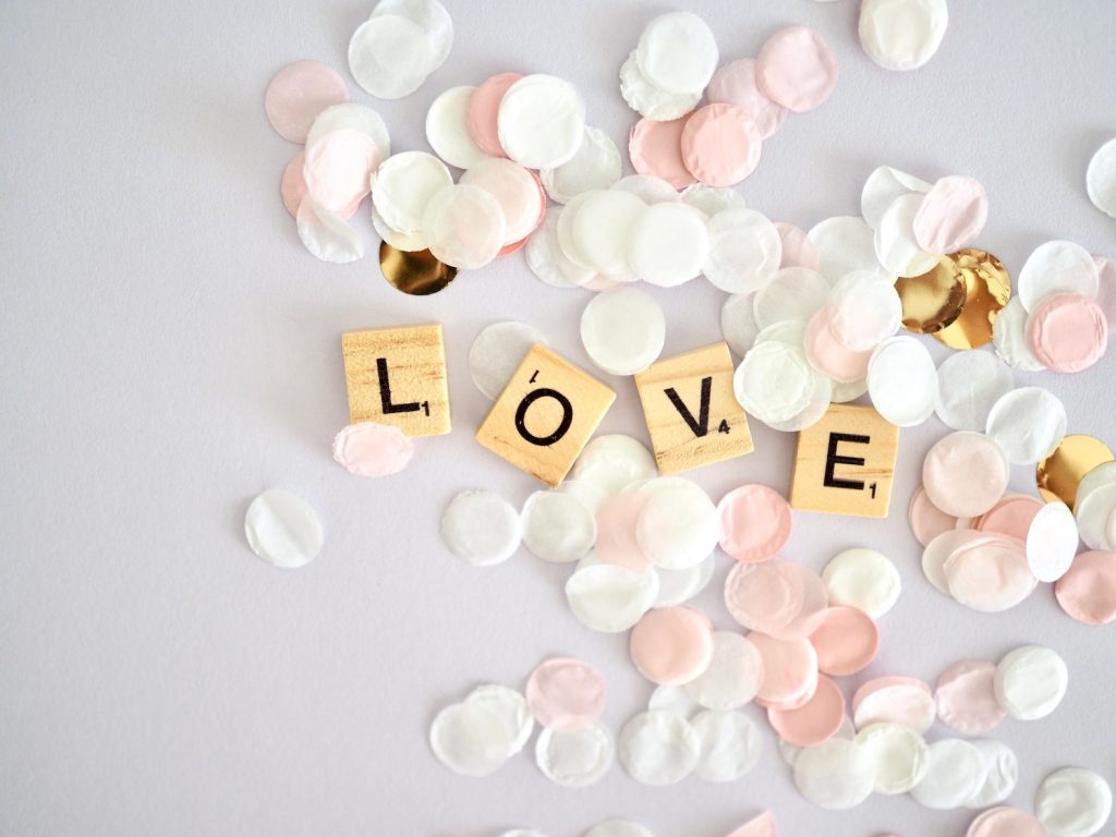 Eco-Friendly Wedding Confetti Alternatives